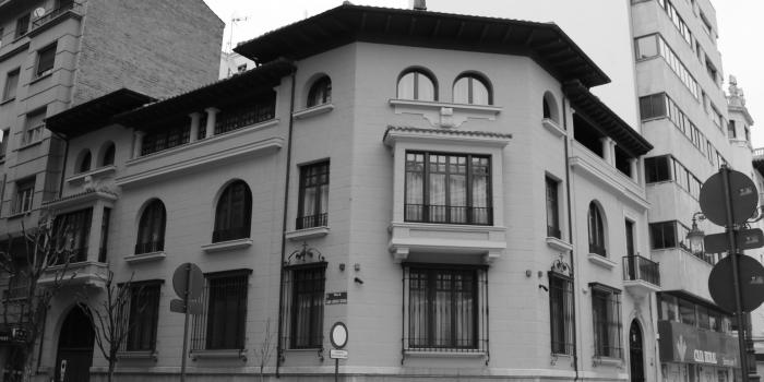 CHALET C/ ORDOÑO II nº 24