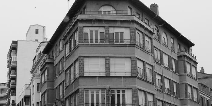 EDIFICIO C/ REPÚBLICA ARGENTINA nº 19