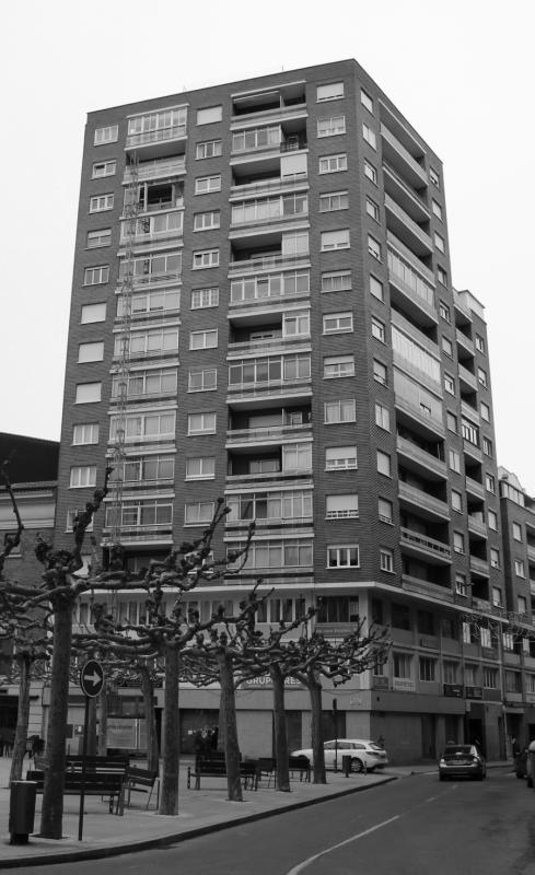 EDIFICIO TORBADO