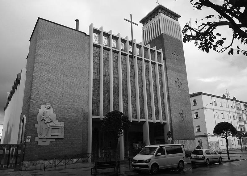 IGLESIA DE JESÚS DIVINO OBRERO