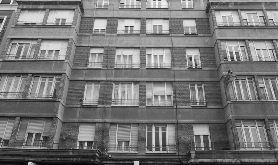 EDIFICIO C/ REPÚBLICA ARGENTINA nº 19